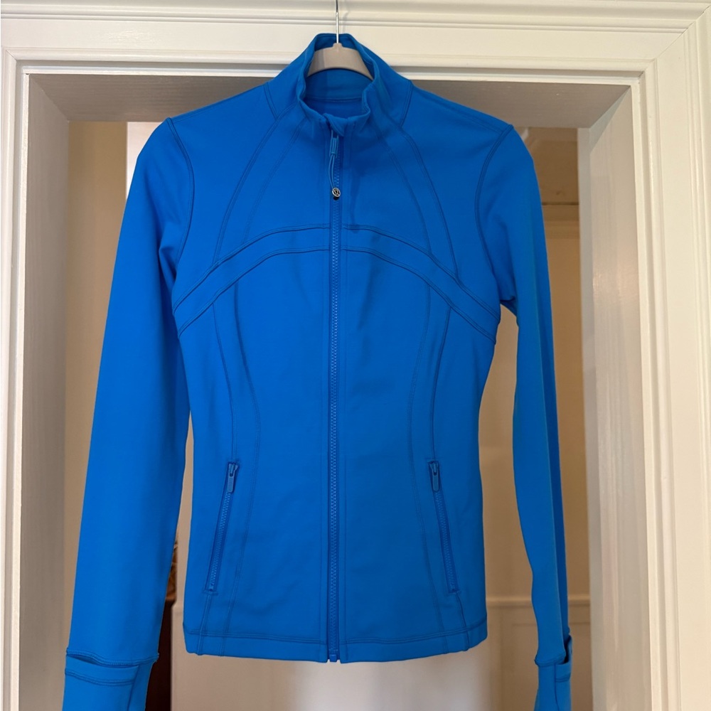 Lulu Define!! Size 6, NWOT.